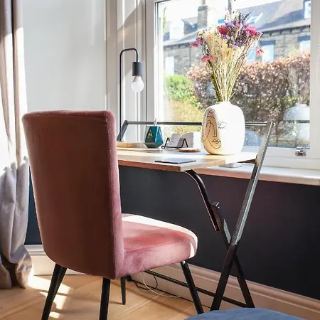 Beautiful 3 Bedroom Townhouse Semesterbostad *